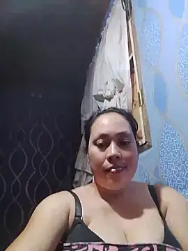 Snapshot of May_Bombs chatting on July 2, 2026, 1:17 am May Bombs online show from July 2, 2026, 1:17 am