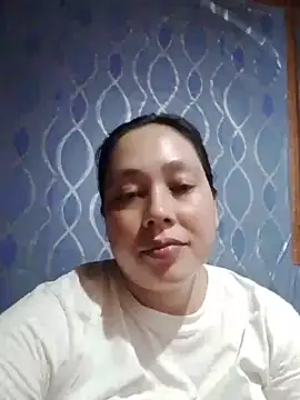 Snapshot of May_Bombs chatting on May 12, 2026, 8:21 am May Bombs online show from May 12, 2026, 8:21 am
