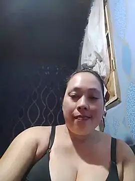 Snapshot of May_Bombs chatting on July 9, 2026, 8:15 am May Bombs online show from July 9, 2026, 8:15 am