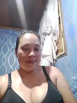 Snapshot of May_Bombs chatting on June 25, 2026, 4:21 am May Bombs online show from June 25, 2026, 4:21 am