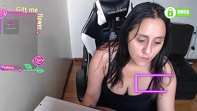 MeliisaRobers online show from February 24, 2026, 1:12 pm