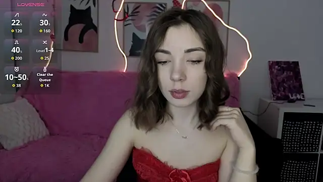 Adriennes online show from March 7, 2026, 8:32 am