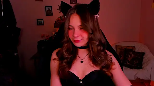 Snapshot of LanaLovely chatting on May 11, 2026, 6:37 am LanaLovely online show from May 11, 2026, 6:37 am