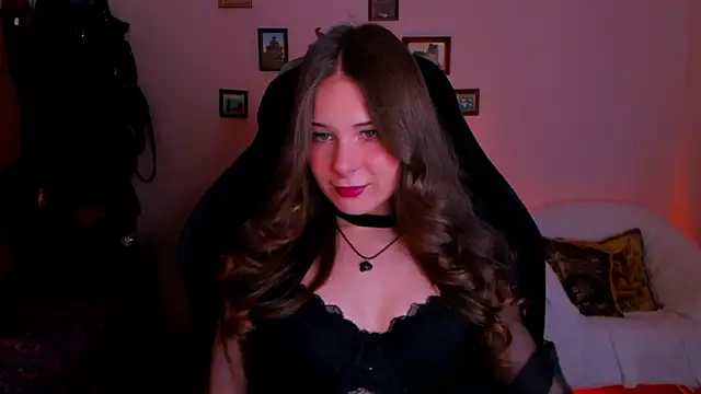 LanaLovely online show from June 25, 2026, 6:40 am