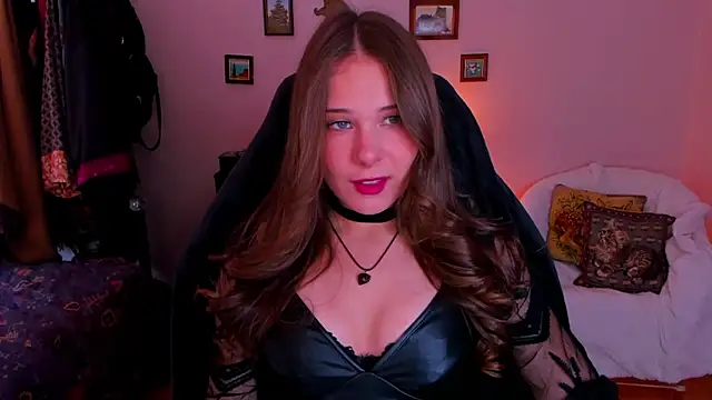 LanaLovely online show from July 9, 2026, 6:36 am