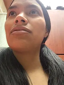 Julieta Parker online show from February 23, 2026, 6:30 pm