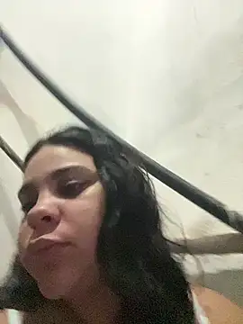 Snapshot of Adriputinha chatting on February 17, 2026, 9:12 pm Adriputinha online show from February 17, 2026, 9:12 pm