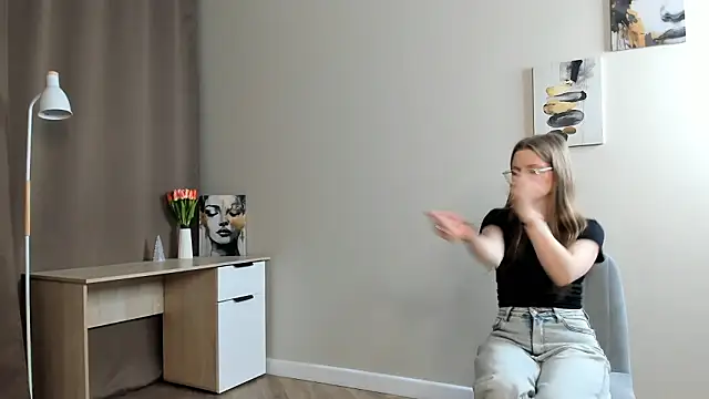 VictorMencia online show from February 6, 2026, 7:21 pm