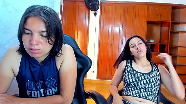 Emily and Soffy online show from April 29, 2026, 12:53 pm