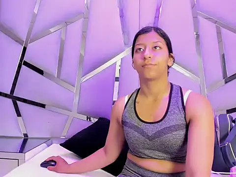 Vaneline2 online show from February 7, 2026, 10:18 pm