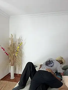 MaxyRyan online show from February 7, 2026, 12:57 pm