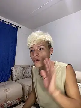 MaxyRyan online show from February 22, 2026, 6:05 am