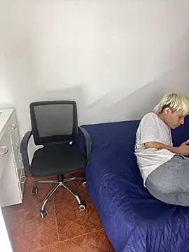 MaxyRyan online show from March 13, 2026, 12:10 pm