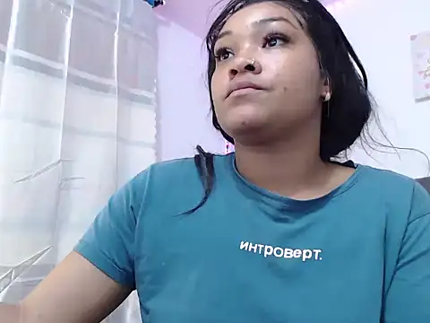 Snapshot of latin_riahnna_jp chatting on February 9, 2026, 3:48 am latin riahnna jp online show from February 9, 2026, 3:48 am