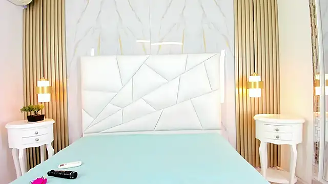 naomibely online show from February 11, 2026, 4:23 am