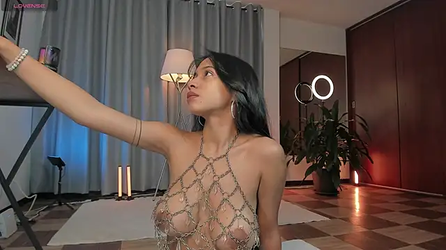 karinnixx online show from August 2, 2026, 5:21 pm