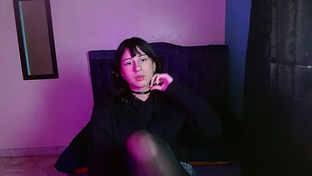 Snapshot of kitty_Gothic chatting on February 12, 2026, 6:40 pm kitty Gothic online show from February 12, 2026, 6:40 pm