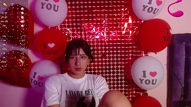 Snapshot of kitty_Gothic chatting on February 14, 2026, 6:41 pm kitty Gothic online show from February 14, 2026, 6:41 pm