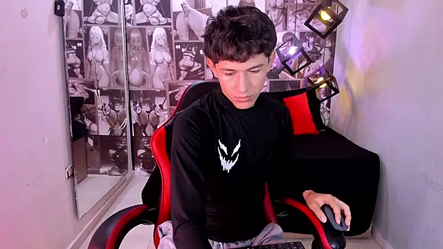 Snapshot of Christian_Foxx chatting on May 27, 2026, 2:02 pm Christian Foxx online show from May 27, 2026, 2:02 pm