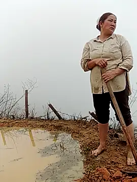 Snapshot of bongtuyet11 chatting on March 4, 2026, 1:57 am bongtuyet11 online show from March 4, 2026, 1:57 am