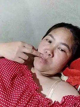 Snapshot of bongtuyet11 chatting on March 7, 2026, 9:48 am bongtuyet11 online show from March 7, 2026, 9:48 am