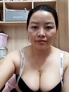 Jennie dogy online show from June 17, 2026, 3:06 am