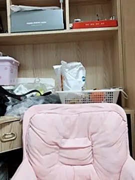 Jennie dogy online show from July 18, 2026, 1:41 pm