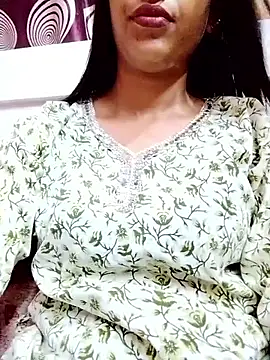 komalsharma99 online show from June 15, 2026, 3:12 pm