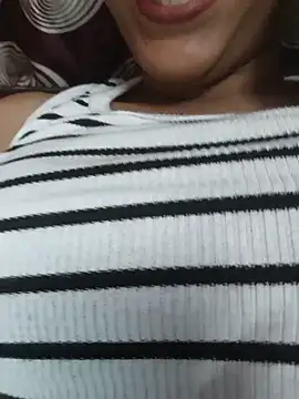 komalsharma99 online show from May 30, 2026, 6:13 pm