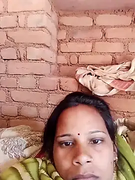 Snapshot of Hot_ree64 chatting on March 7, 2026, 4:52 am Hot ree64 online show from March 7, 2026, 4:52 am