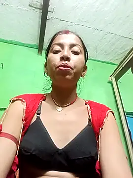 Snapshot of Cut_it73 chatting on February 18, 2026, 12:08 am Cut it73 online show from February 18, 2026, 12:08 am