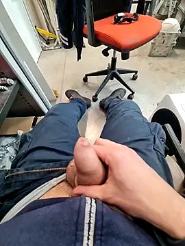 mika3377 online show from February 5, 2026, 12:12 pm