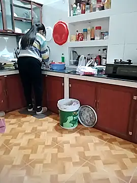 LiilyZi online show from February 11, 2026, 3:39 am