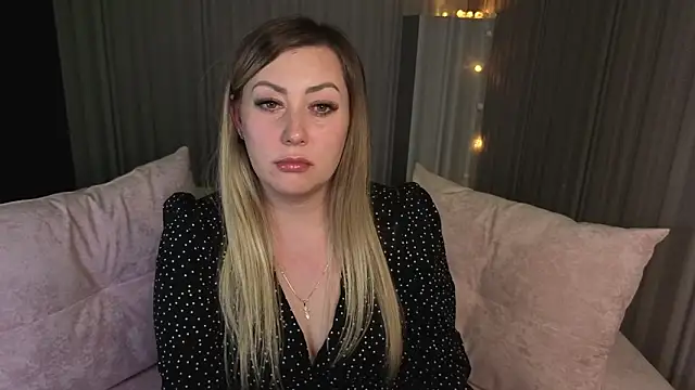 KarenBoobies online show from February 12, 2026, 10:48 am