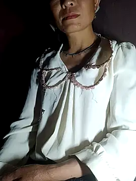 Snapshot of witch-xx chatting on May 14, 2026, 4:37 pm witch-xx online show from May 14, 2026, 4:37 pm