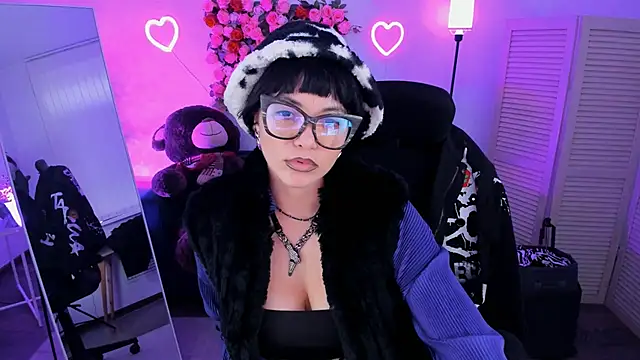 Snapshot of NeoGeisha chatting on April 20, 2026, 1:13 pm NeoGeisha online show from April 20, 2026, 1:13 pm