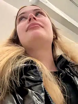 Snapshot of blonde_exe chatting on March 6, 2026, 4:24 pm blonde exe online show from March 6, 2026, 4:24 pm