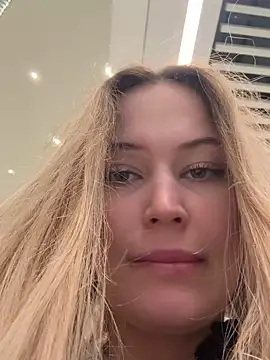 Snapshot of blonde_exe chatting on February 13, 2026, 3:45 pm blonde exe online show from February 13, 2026, 3:45 pm