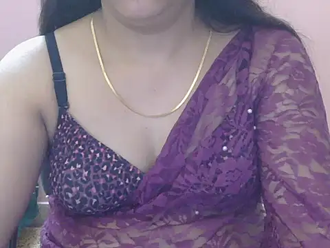 Cute Sheetal online show from February 26, 2026, 1:11 pm