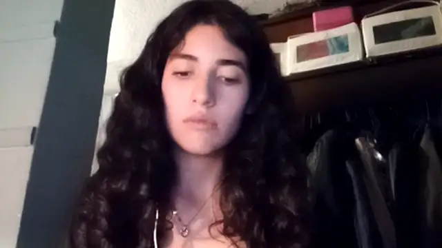 EldoraSchleker online show from February 6, 2026, 12:39 am