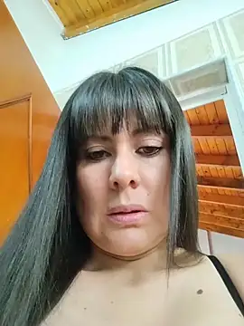 Lyonette reading1 online show from June 21, 2026, 1:39 pm