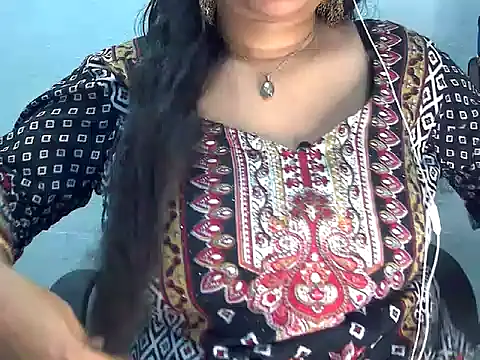 Snapshot of Saniya_K2 chatting on May 3, 2026, 4:21 pm Saniya K2 online show from May 3, 2026, 4:21 pm