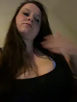 LianaSofie online show from February 10, 2026, 7:35 pm