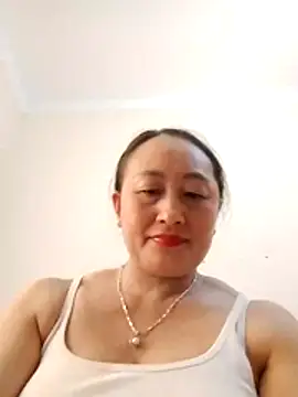 Snapshot of Jolie_sexy chatting on April 4, 2026, 2:12 pm Jolie sexy online show from April 4, 2026, 2:12 pm