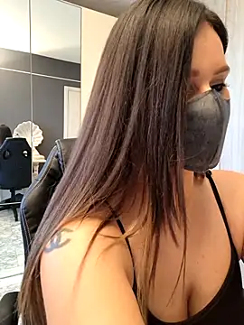 Nhaomy    online show from February 5, 2026, 1:07 pm