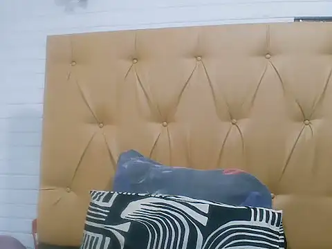 Ladyxx21 online show from February 15, 2026, 7:20 am