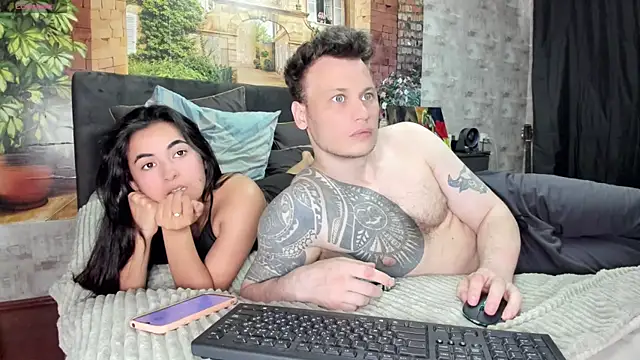  littleangie  online show from July 2, 2026, 1:28 am