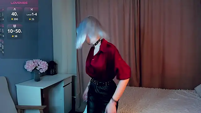 GoldenLenarz online show from March 31, 2026, 11:12 am