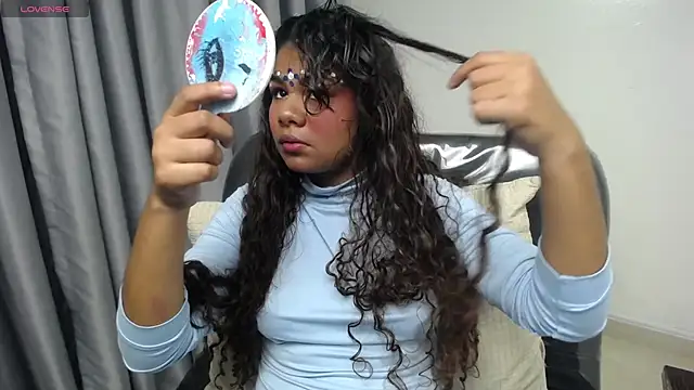 yaazhinii online show from March 19, 2026, 11:54 am