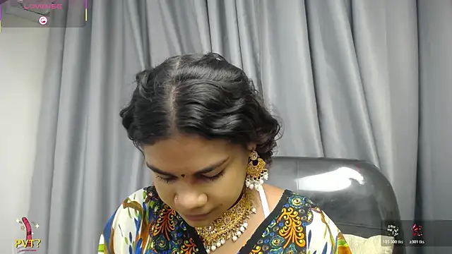 yaazhinii online show from May 6, 2026, 11:47 am
